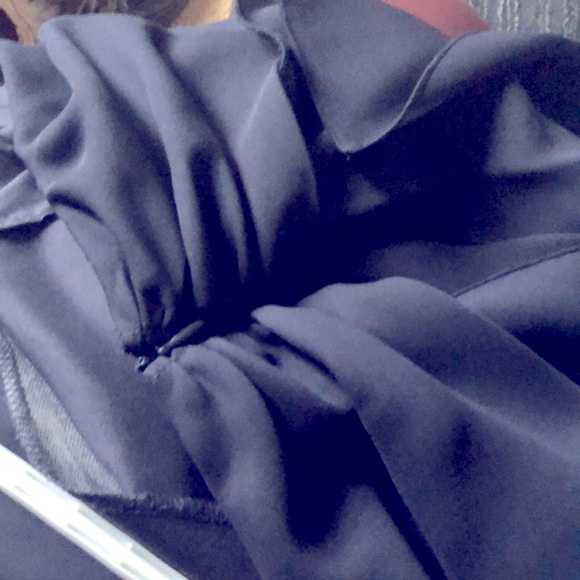 JESSICA (14) Elegant navy blue airy gown with lining & bow detail on the back - Picture 9 of 11